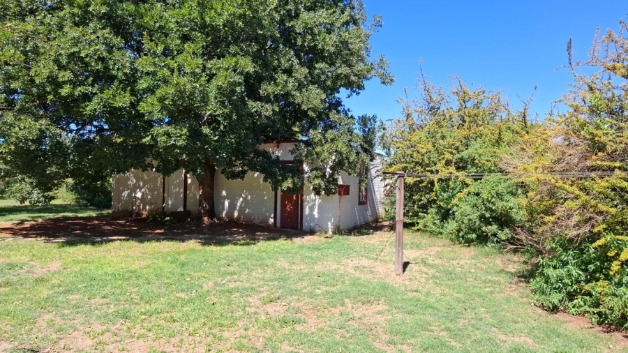 5 Bedroom Property for Sale in Bainsvlei Free State